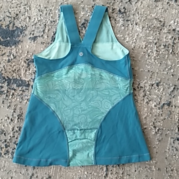 Lululemon crossover tank top - Picture 2 of 8
